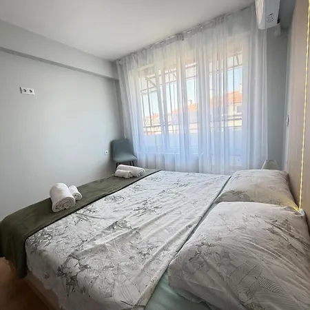 Azure Lazur 2bd Lejlighed Burgas City